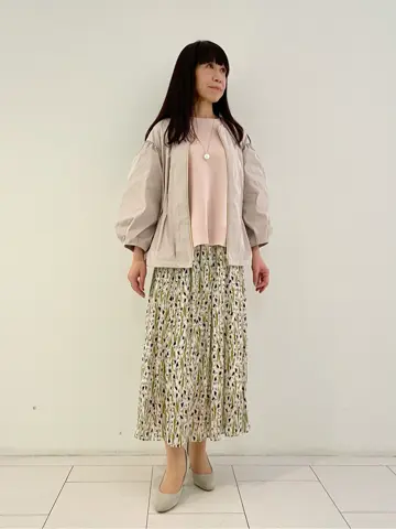 自由区 L スタッフ コーディネート画像