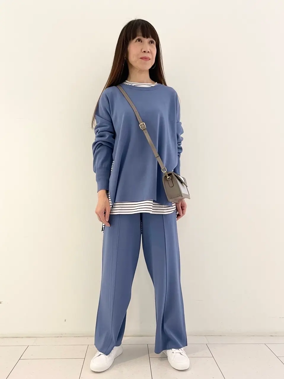 自由区 L スタッフ コーディネート画像