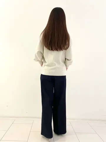 自由区 L スタッフ コーディネート画像