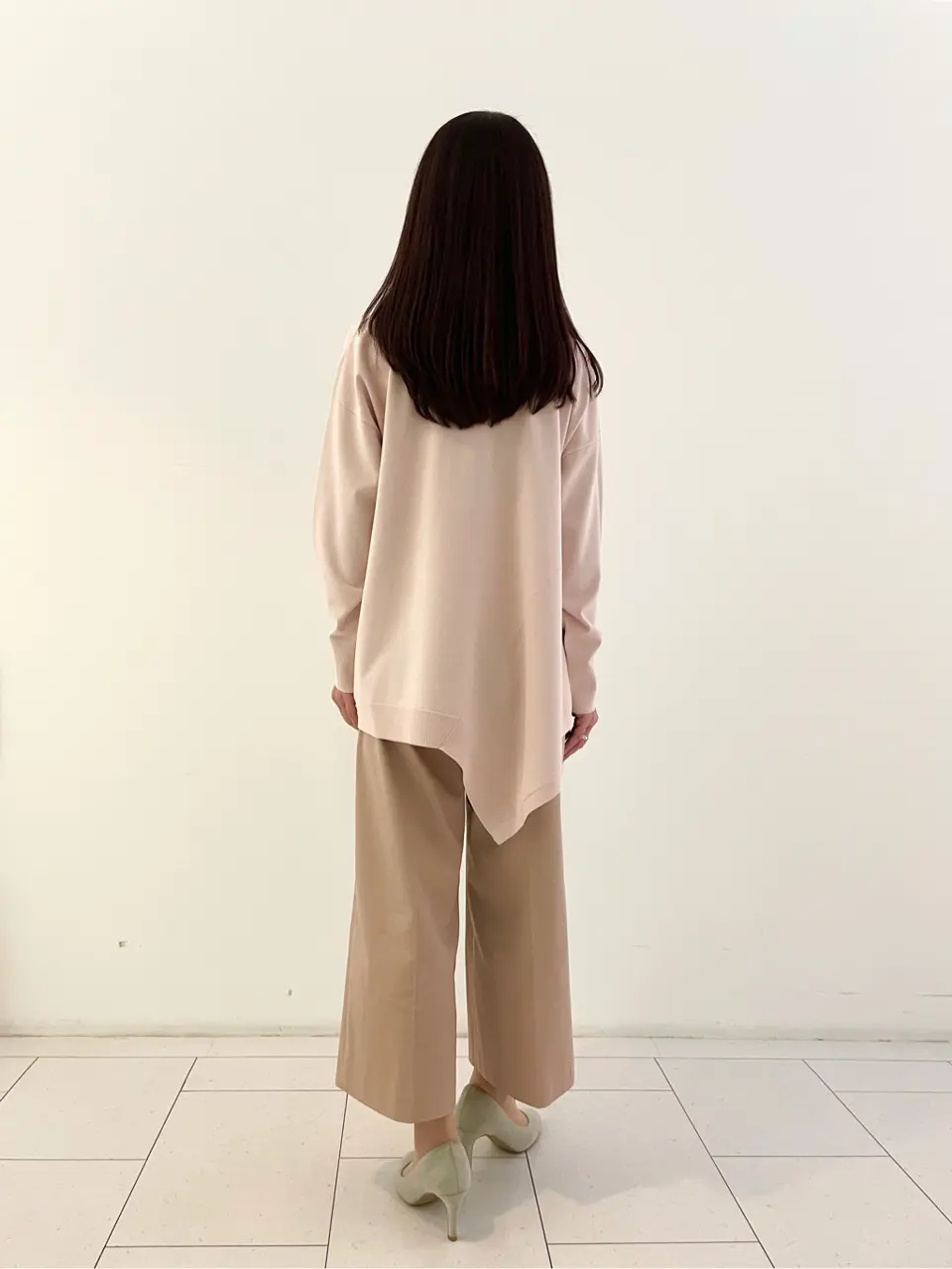 自由区 L スタッフ コーディネート画像