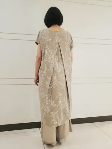 自由区 L スタッフ コーディネート画像