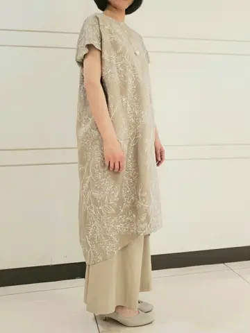 自由区 L スタッフ コーディネート画像