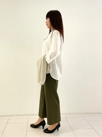 自由区 L スタッフ コーディネート画像