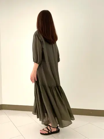 自由区 L スタッフ コーディネート画像