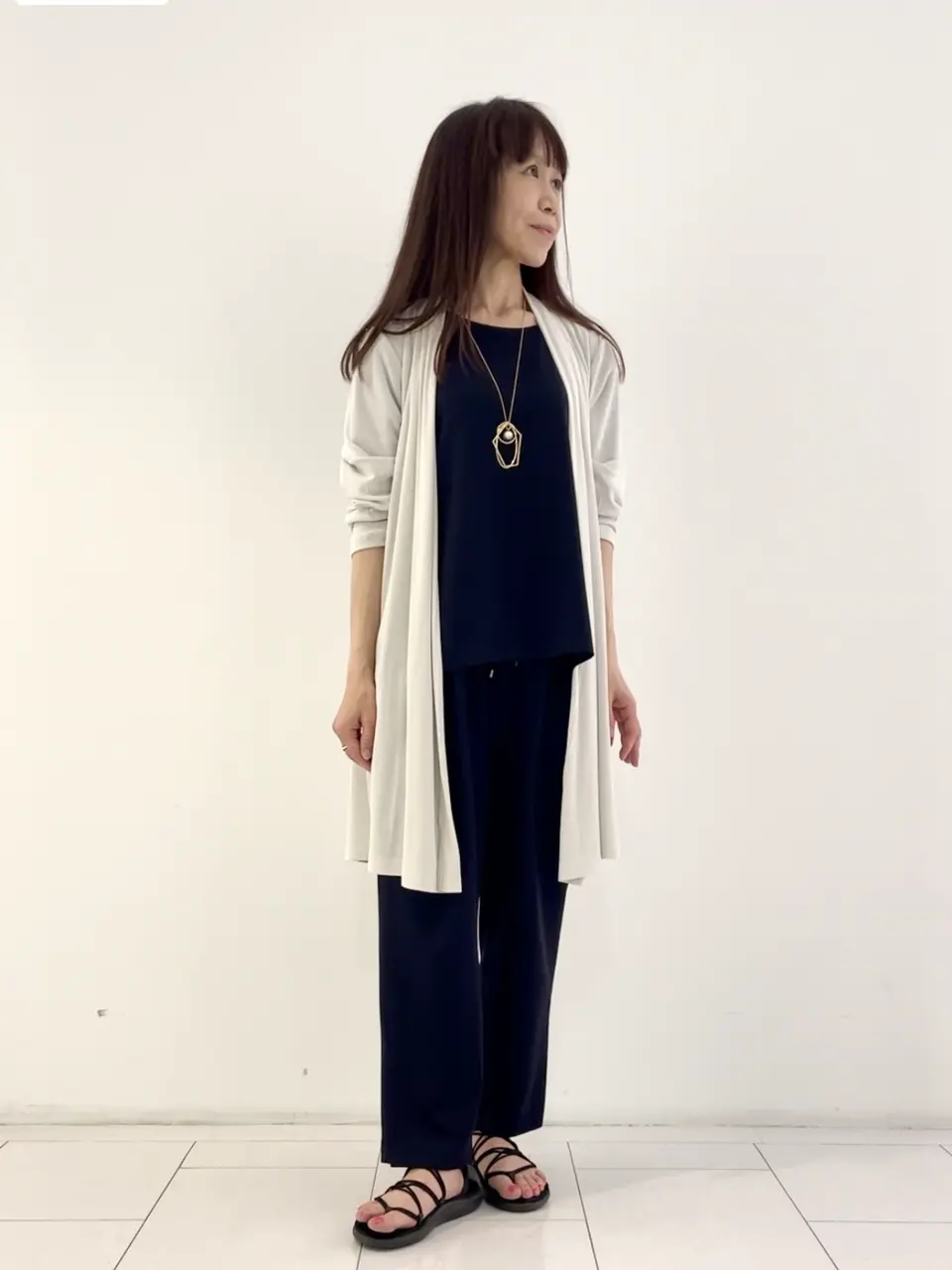 自由区 L スタッフ コーディネート画像