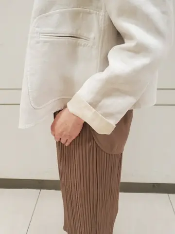 自由区 L スタッフ コーディネート画像