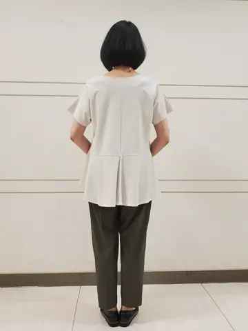 自由区 L スタッフ コーディネート画像