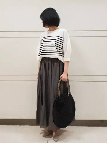 自由区 L スタッフ コーディネート画像