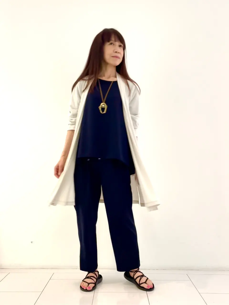 自由区 L スタッフ コーディネート画像