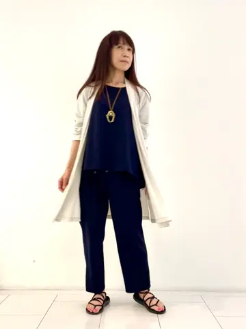 自由区 L スタッフ コーディネート画像