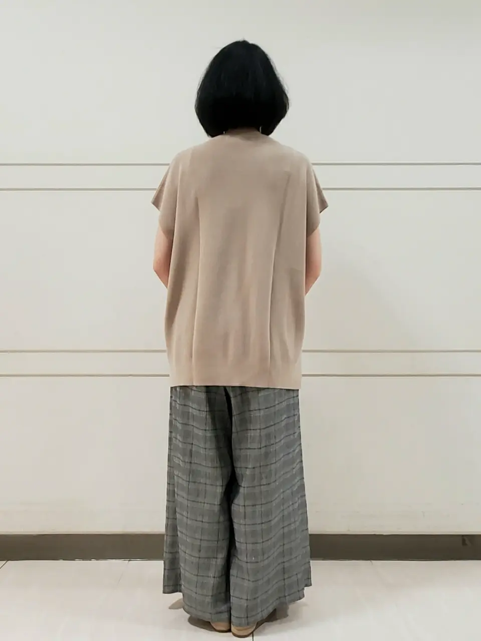 自由区 L スタッフ コーディネート画像