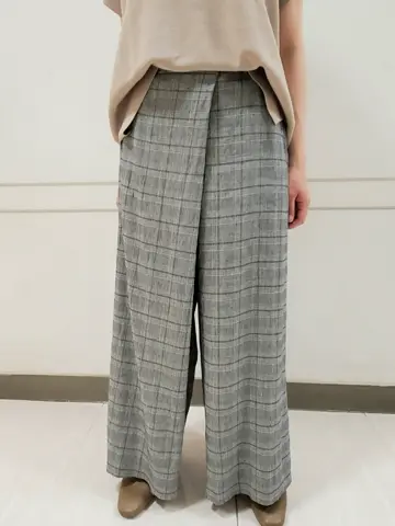 自由区 L スタッフ コーディネート画像