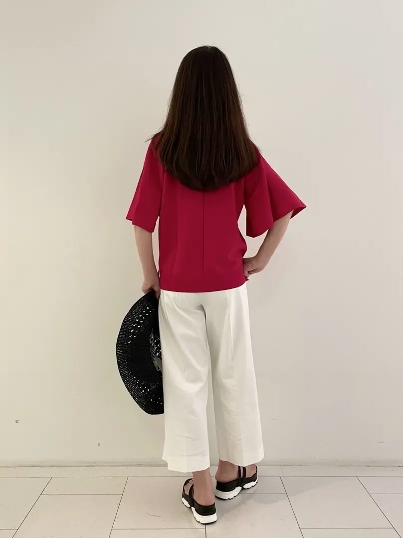 自由区 L スタッフ コーディネート画像