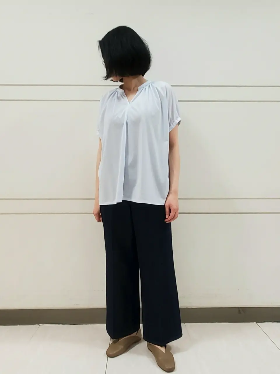 自由区 L スタッフ コーディネート画像