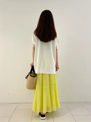 自由区 L スタッフ コーディネート画像