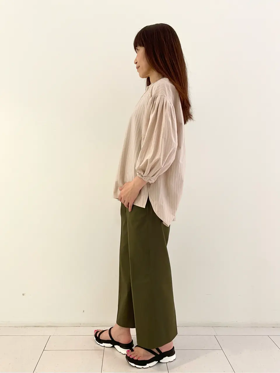 自由区 L スタッフ コーディネート画像