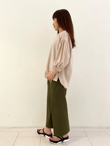 自由区 L スタッフ コーディネート画像