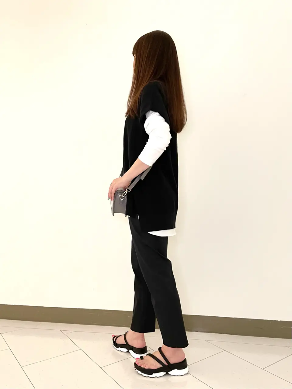 自由区 L スタッフ コーディネート画像