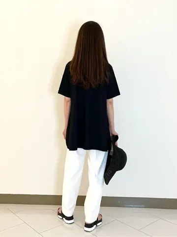 自由区 L スタッフ コーディネート画像