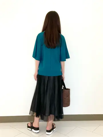 自由区 L スタッフ コーディネート画像