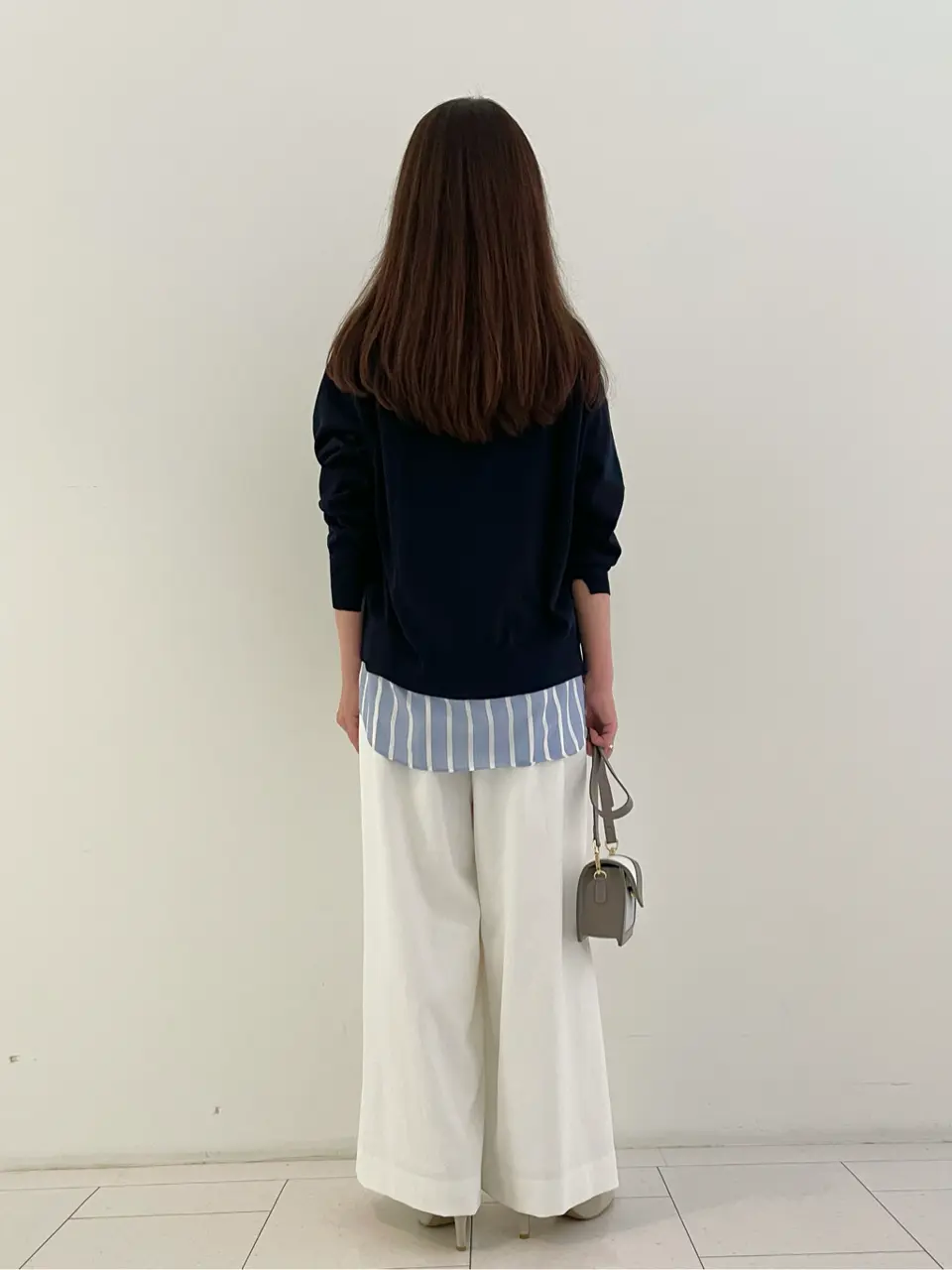 自由区 L スタッフ コーディネート画像