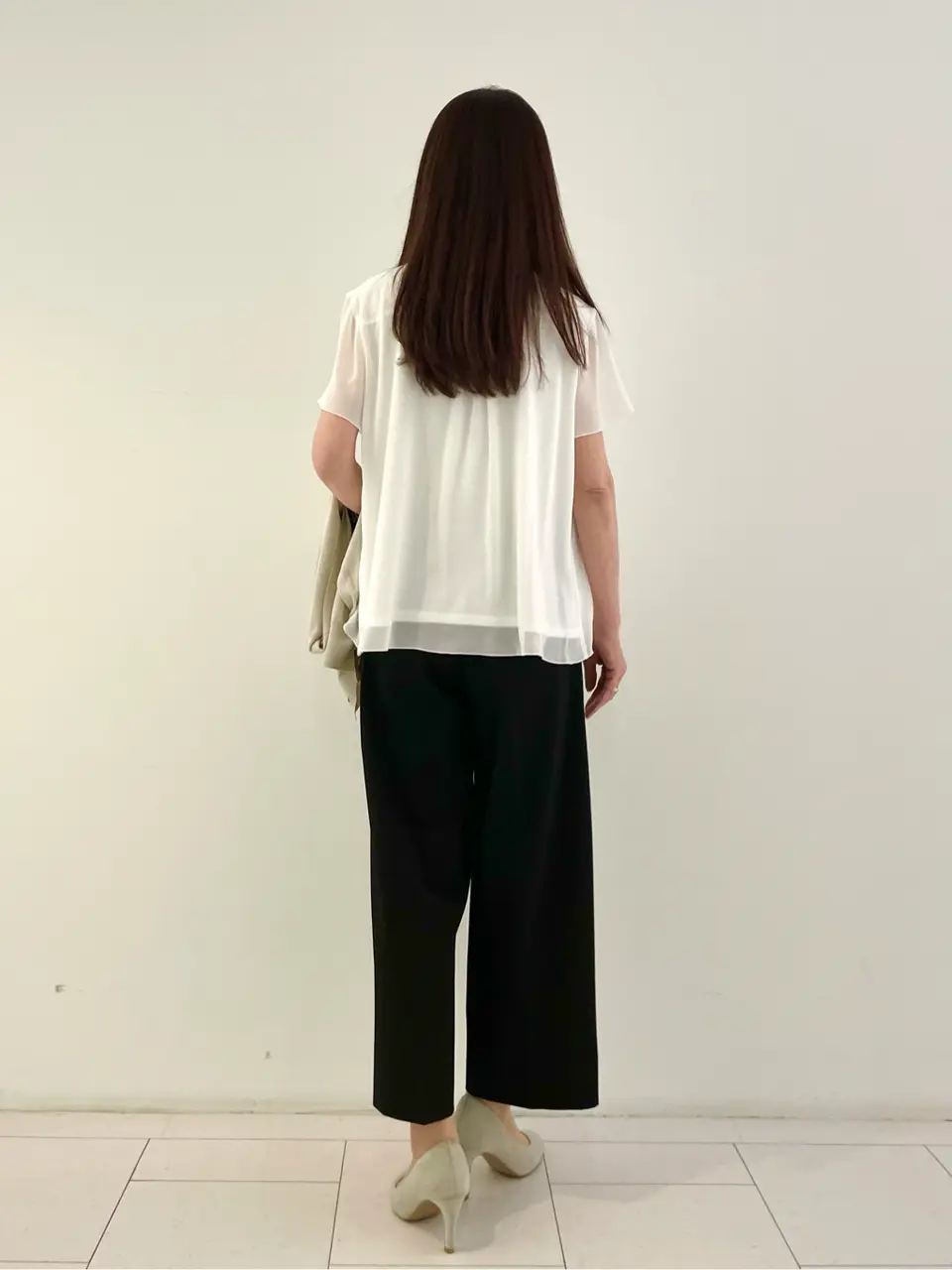 自由区 L スタッフ コーディネート画像