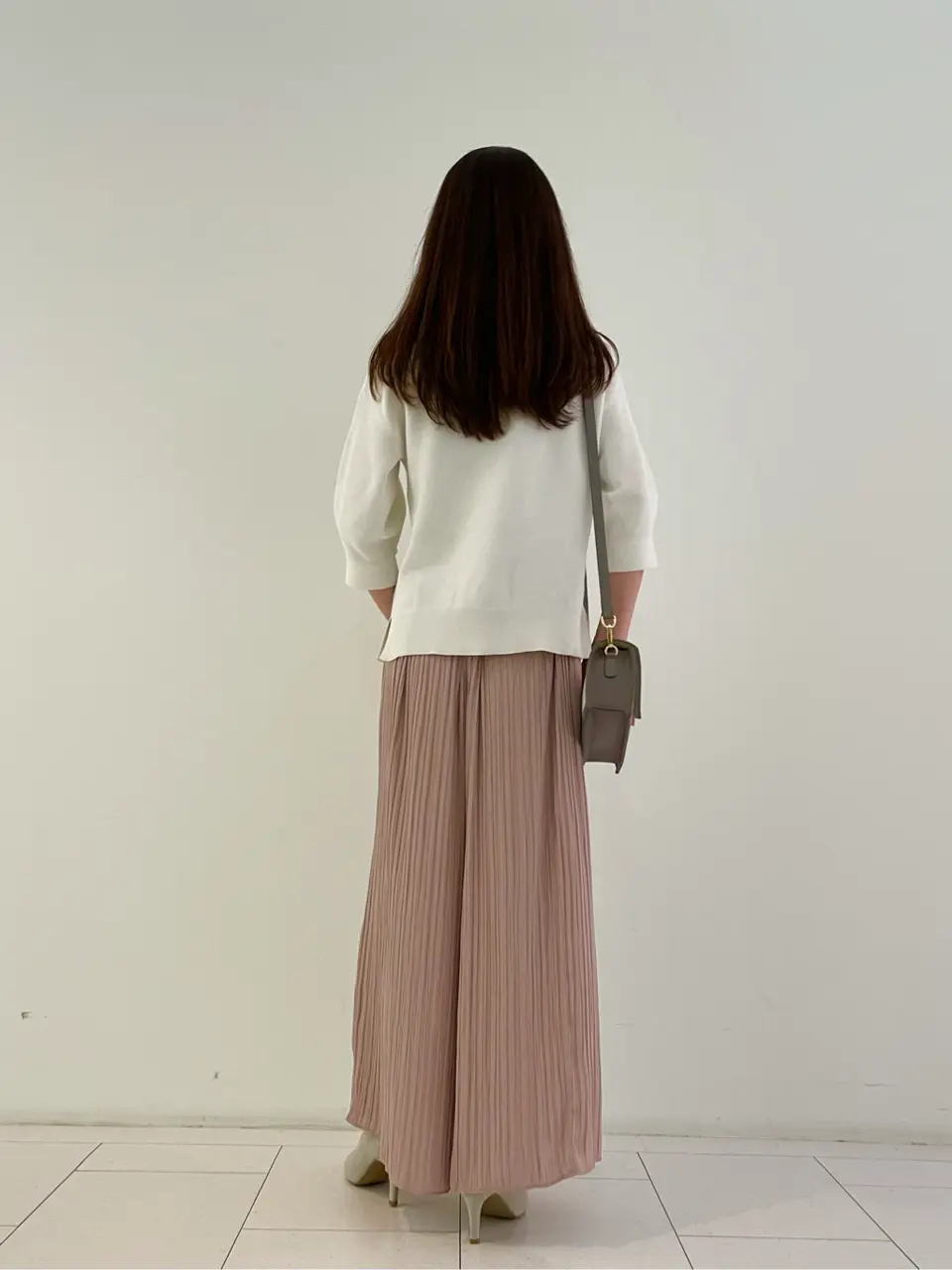 自由区 L スタッフ コーディネート画像