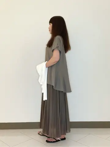 自由区 L スタッフ コーディネート画像