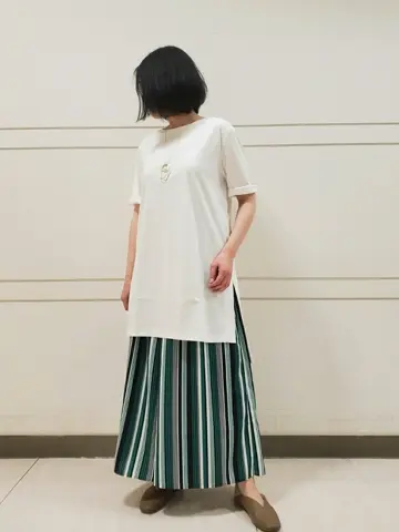 自由区 L スタッフ コーディネート画像