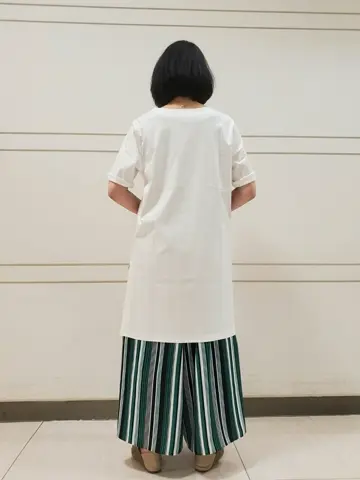 自由区 L スタッフ コーディネート画像