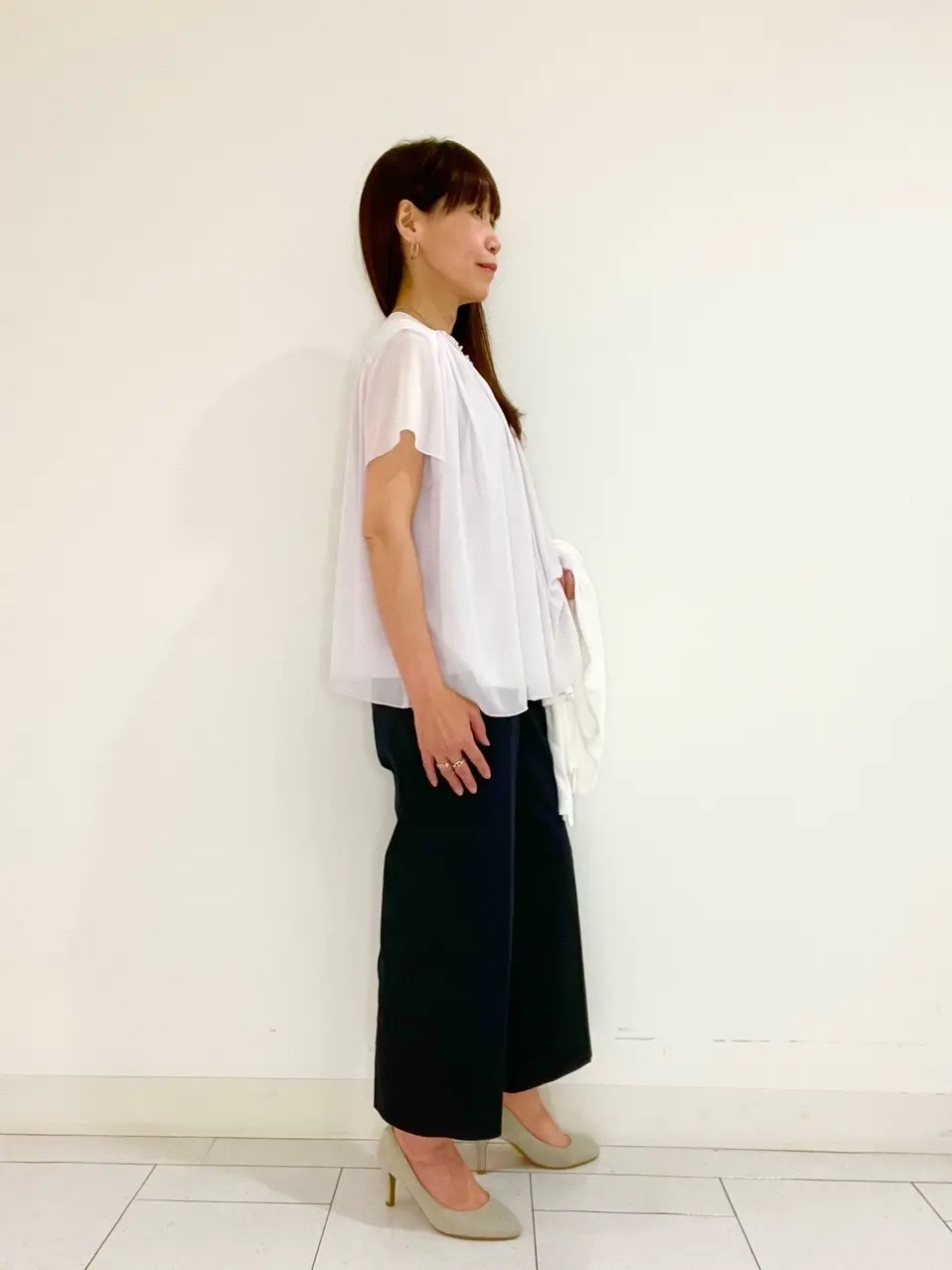 自由区 L スタッフ コーディネート画像