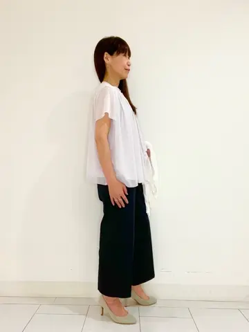 自由区 L スタッフ コーディネート画像