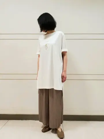 自由区 L スタッフ コーディネート画像