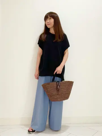 自由区 L スタッフ コーディネート画像