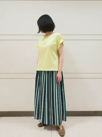 自由区 L スタッフ コーディネート画像