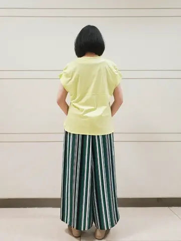 自由区 L スタッフ コーディネート画像