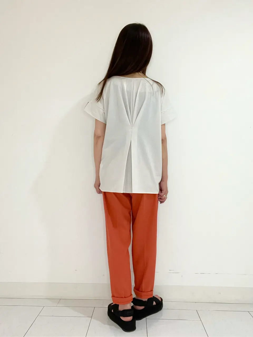 自由区 L スタッフ コーディネート画像