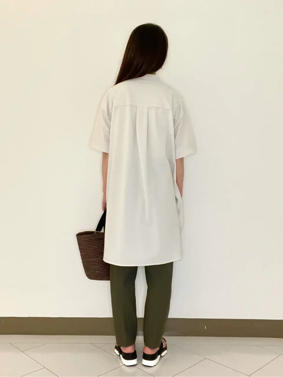 自由区 L スタッフ コーディネート画像