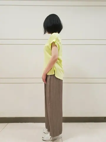 自由区 L スタッフ コーディネート画像