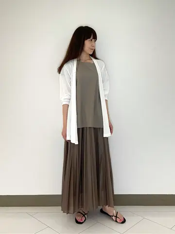 自由区 L スタッフ コーディネート画像