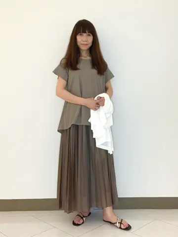 自由区 L スタッフ コーディネート画像