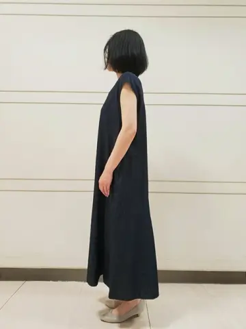 自由区 L スタッフ コーディネート画像