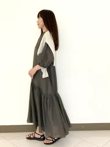 自由区 L スタッフ コーディネート画像