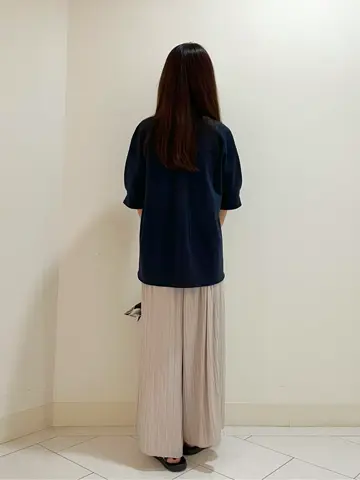 自由区 L スタッフ コーディネート画像