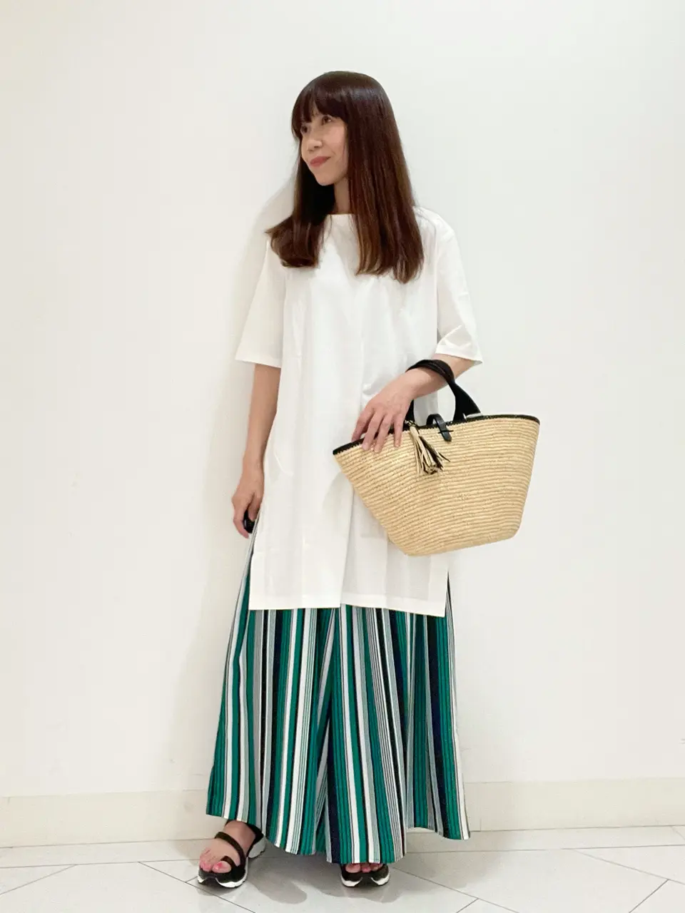 自由区 L スタッフ コーディネート画像