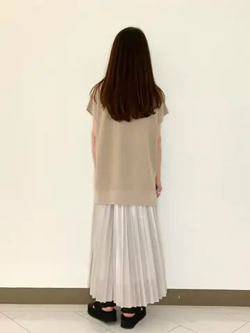 自由区 L スタッフ コーディネート画像