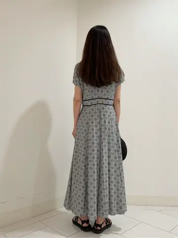 自由区 L スタッフ コーディネート画像