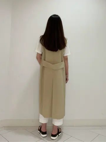 自由区 L スタッフ コーディネート画像