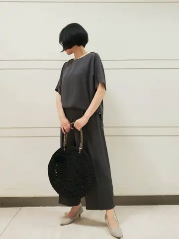 自由区 L スタッフ コーディネート画像