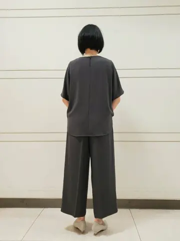 自由区 L スタッフ コーディネート画像